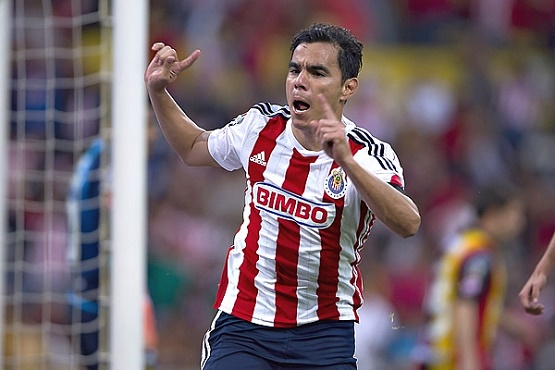 Omar Bravo, a Seis Goles de Superar a Chava Reyes