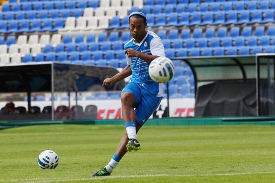 América y Ronaldinho, Quinta Cita en la Historia