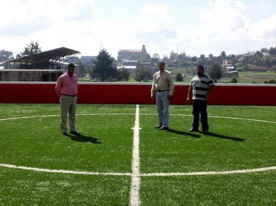 Construyen Gimnasio y Cancha de Futbol Siete