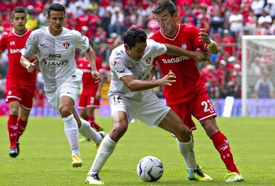 Atlas venció 1-0 a Toluca y mantiene esperanzas de entrar a la "Fiesta Grande"