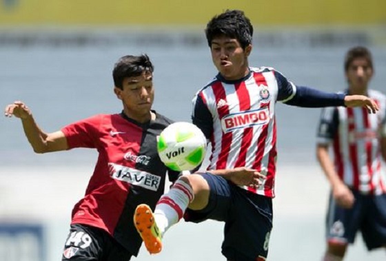 Con gol Olímpico, Chivas Pegó Primero en la Final Sub-17 Ante el Atlas