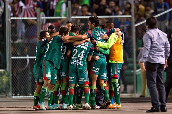 Jaguares Metió a Chivas a un SOS