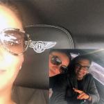 La Pasean en un Bentley