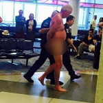 Se Desnuda por Sobrecupo