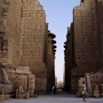 Bomba en Ruinas Egipcias