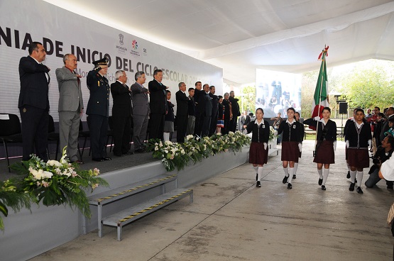 El Gobernador Salvador Jara Guerrero Oficializó el Inicio del Ciclo Escolar 2015-2016