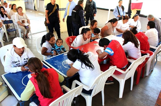 En Michoacán 579 Niños y Jóvenes Reciben la Pensión del Seguro de Vida Para Jefas de Familia