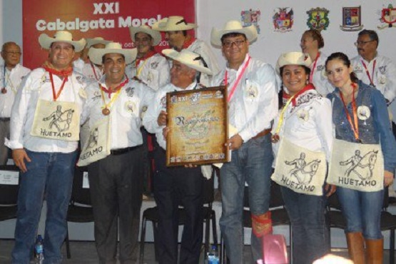 Reconocen a Fundador de la Cabalgata Morelos