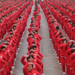 18 Mil Personas Bailando