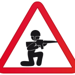 militar soldado tirando disparando