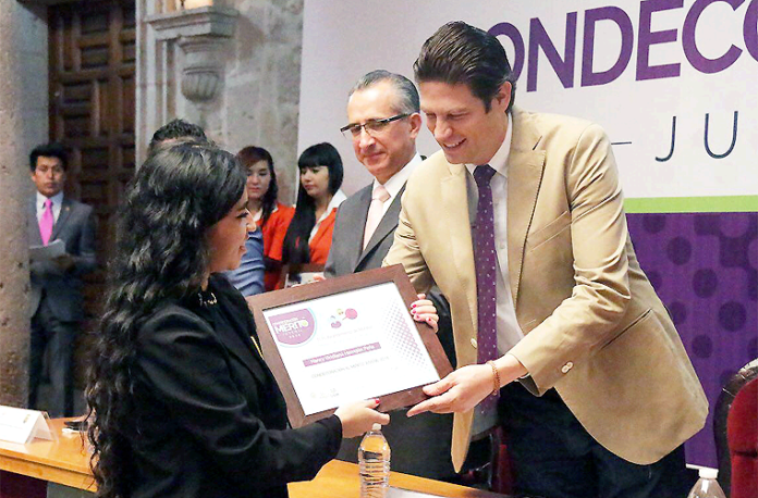 Alfonso-Martínez-Mérito-Juvenil