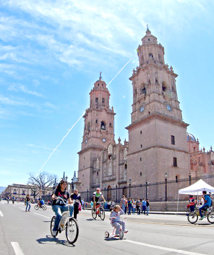 Catedral-Domingo-Bicicleta