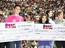 Estudiantes Usan Becas en su Mayoría Para Otras Cosas Entrega-Becas