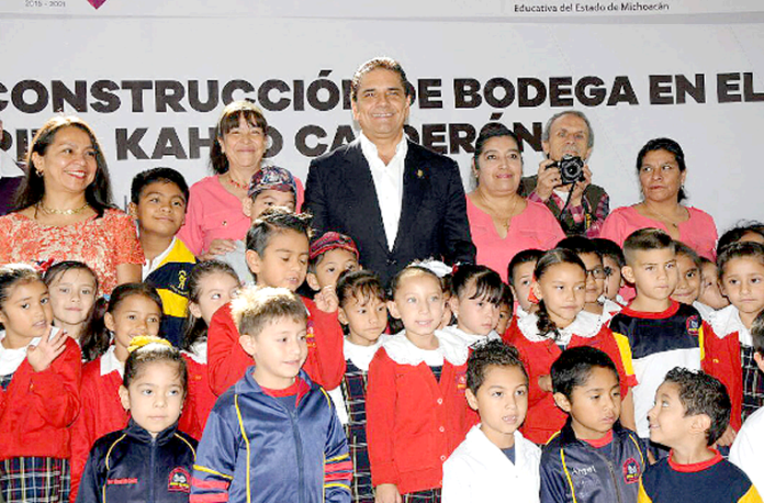 Silvano-Aureoles-Mejorar-Infraestructura