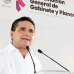 Silvano-Aureoles-Recorte