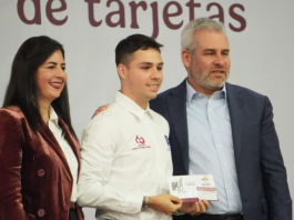 Comenzó la Entrega de Becas Gertrudis Bocanegra a Alumnos de Educación Superior