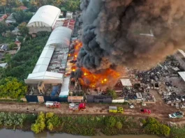Controlan Incendio en Fabrica al Lado del Río Grande